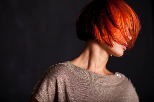 Najmodniejsze techniki flamboyage dla uzyskania naturalnej głębi koloru włosów